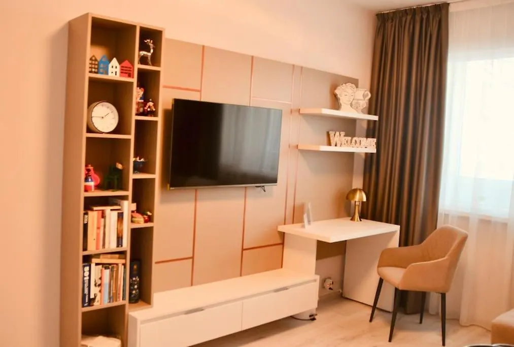 City Flat Near Bulgaria Mall ソフィア アパート